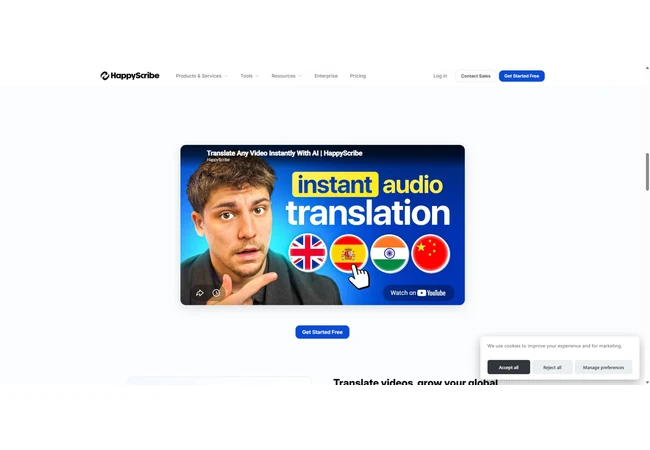 HappyScribe AI Video Translator 官网首屏,展示上传视频和语言选择入口